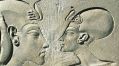 Nefertiti y Akenatón (Akhenaten)